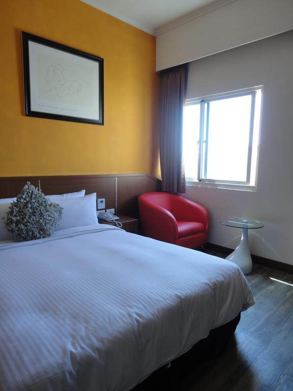 Royal Hotel Маґун Номер фото
