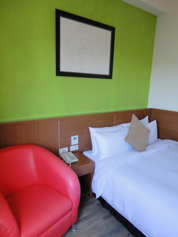 Royal Hotel Маґун Номер фото